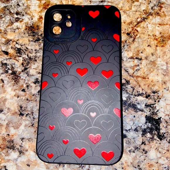 Two iPhone 11 heart decor phone cases - Picture 2 of 3